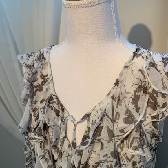 Sheer Ruffles blouse - Picture 4 of 8